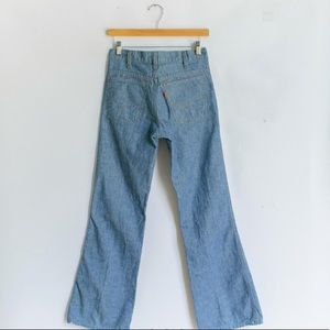 True vintage 70s Levi’s mid rise bell bottom flare